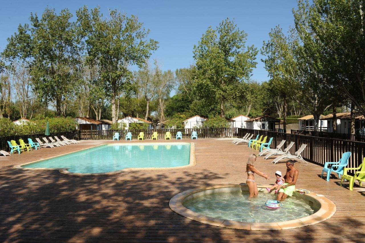 Camping La Dune Vias Bagian luar foto