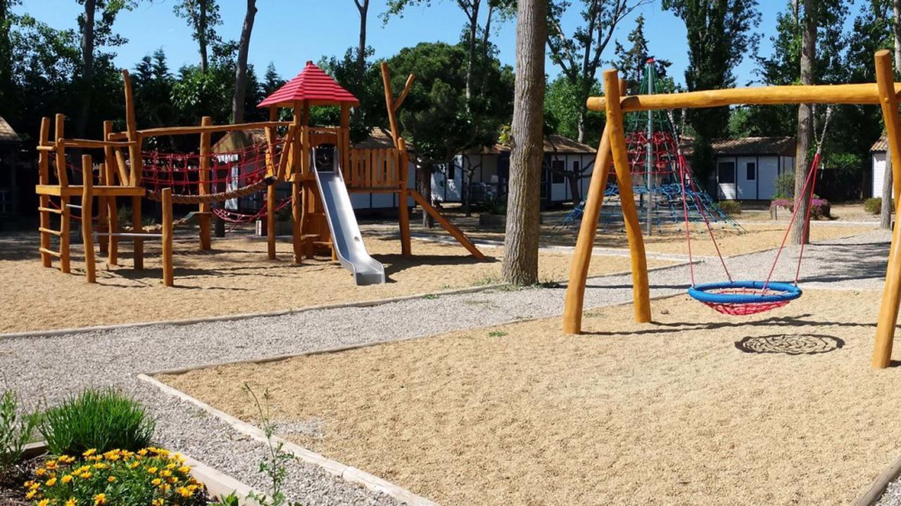 Camping La Dune Vias Bagian luar foto
