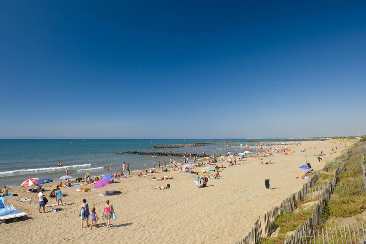 Camping La Dune Vias Bagian luar foto
