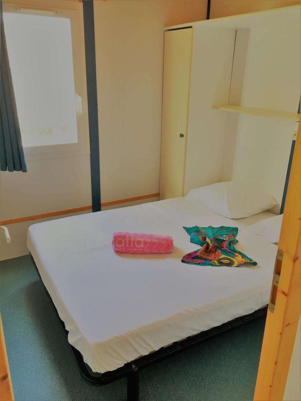 Camping La Dune Vias Bagian luar foto
